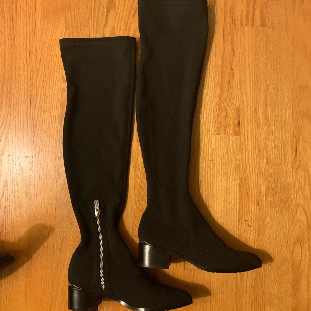 Donald J. Pliner Dayle Stretch Boots size 6